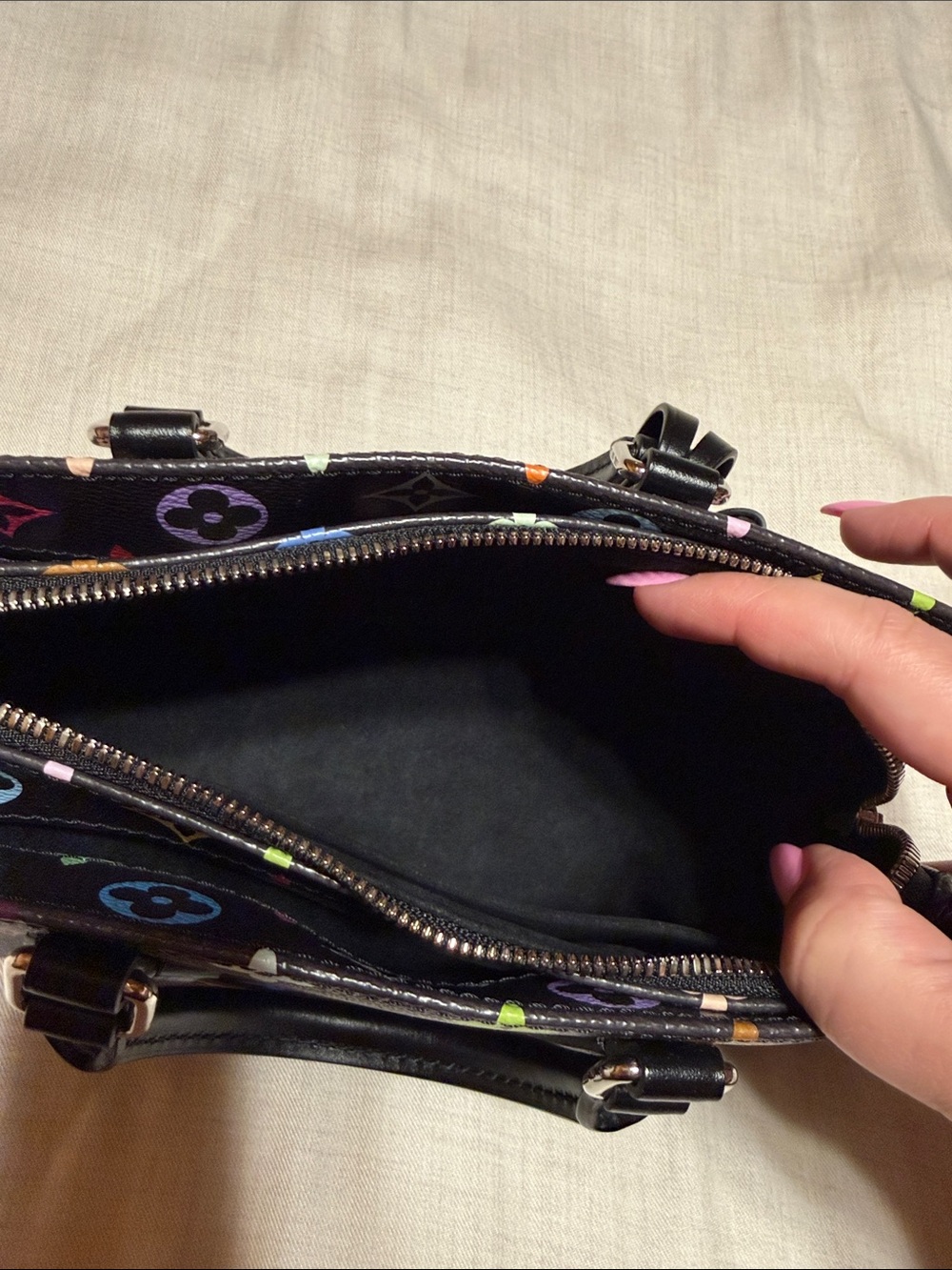 NEW Louis Vuitton Takashi Murakami On the Go East West - Picture 3 of 5